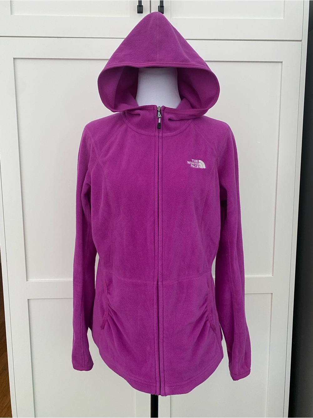 The North Face Women's Mezzaluna Magenta Hooded Soft Cozy Fleece Jacket Medium